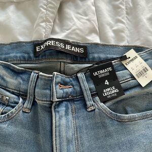 Express Mid Blue Ankle Jeans size 4